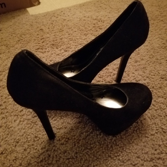 Black 5" platform high heels - Picture 3 of 4